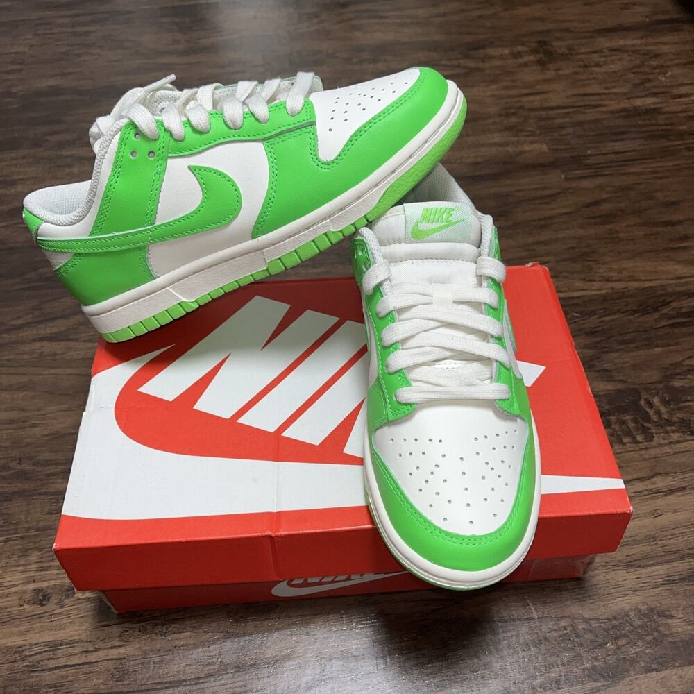 Women's Nike Dunk Low Sail/Green Strike (HV0842 133) Size 6